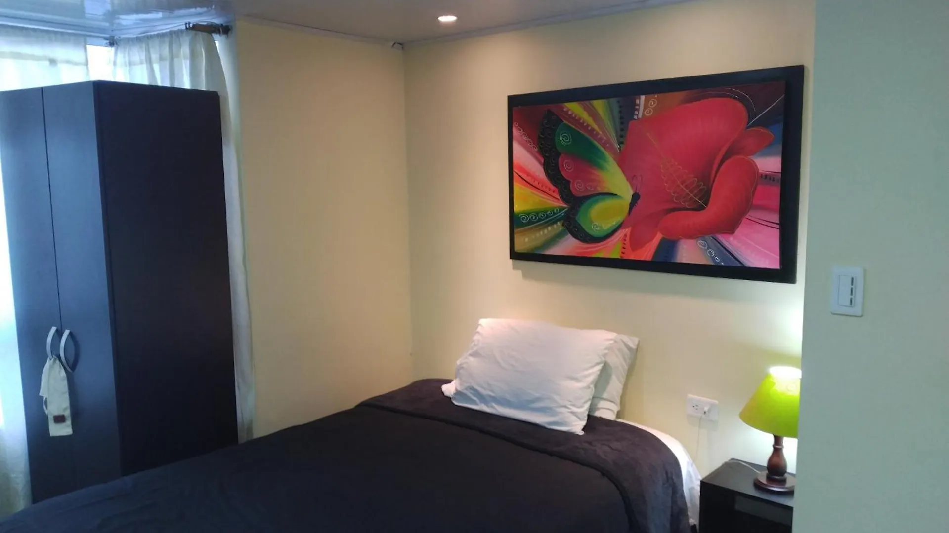 בוגוטה Apartaestudios Y Apartamentos Muy Cerca Del Aeropuerto 0*,  קולומביה